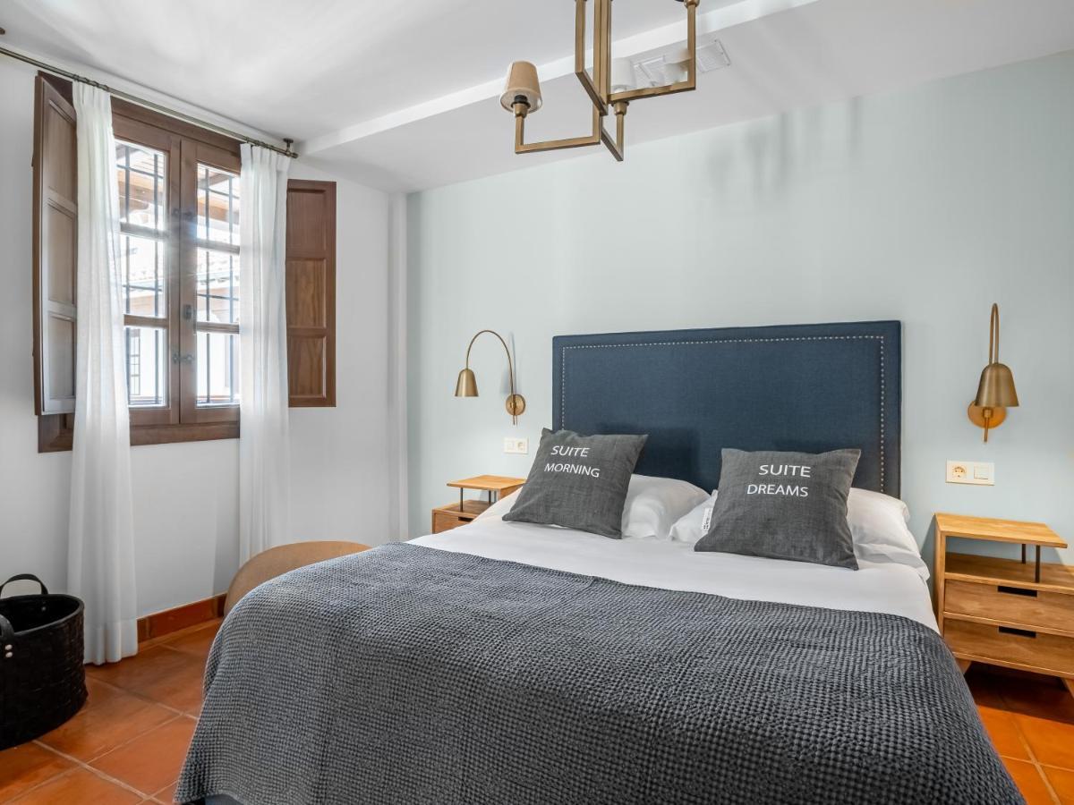 Limehome Granada Calle Santa Ana Luaran gambar