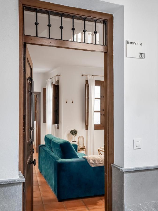 Limehome Granada Calle Santa Ana Luaran gambar