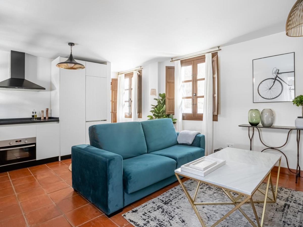Limehome Granada Calle Santa Ana Luaran gambar