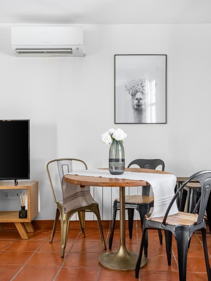 Limehome Granada Calle Santa Ana Luaran gambar