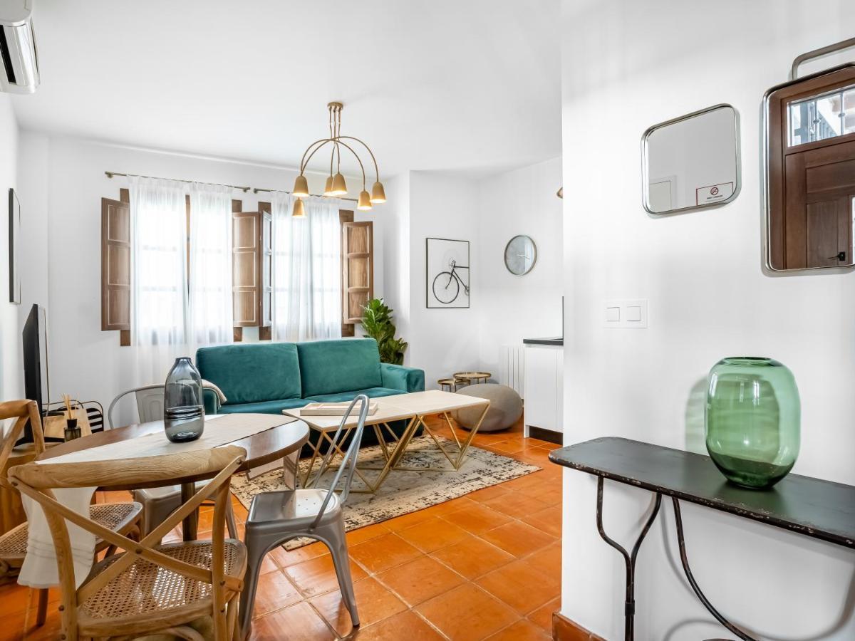 Limehome Granada Calle Santa Ana Luaran gambar