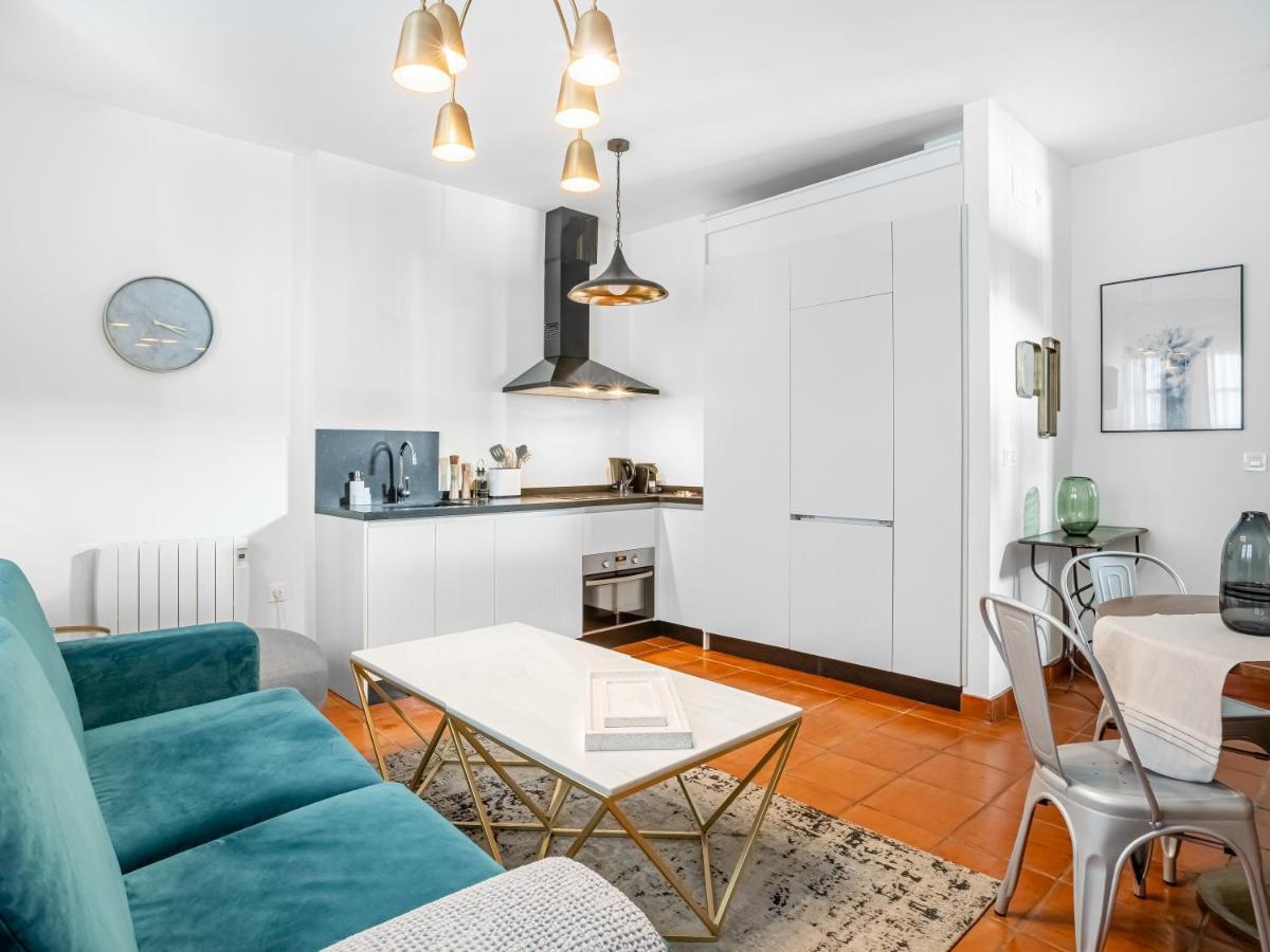 Limehome Granada Calle Santa Ana Luaran gambar
