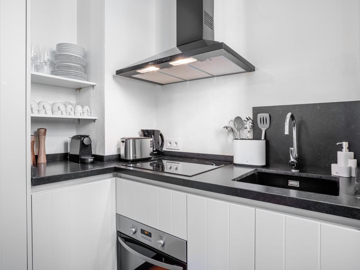 Limehome Granada Calle Santa Ana Luaran gambar
