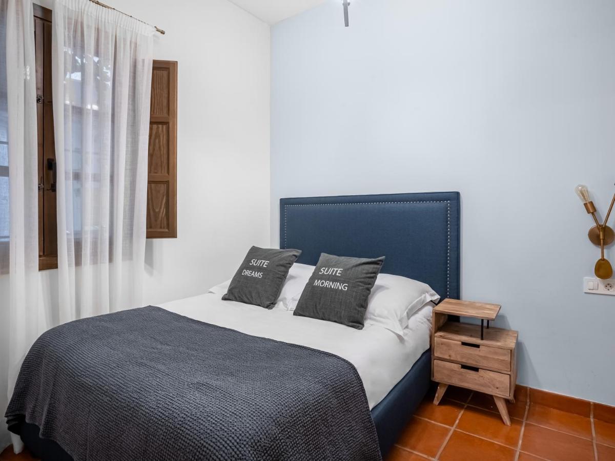 Limehome Granada Calle Santa Ana Luaran gambar